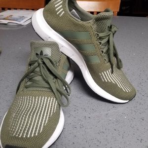 Adidas Swift Run Sneakers